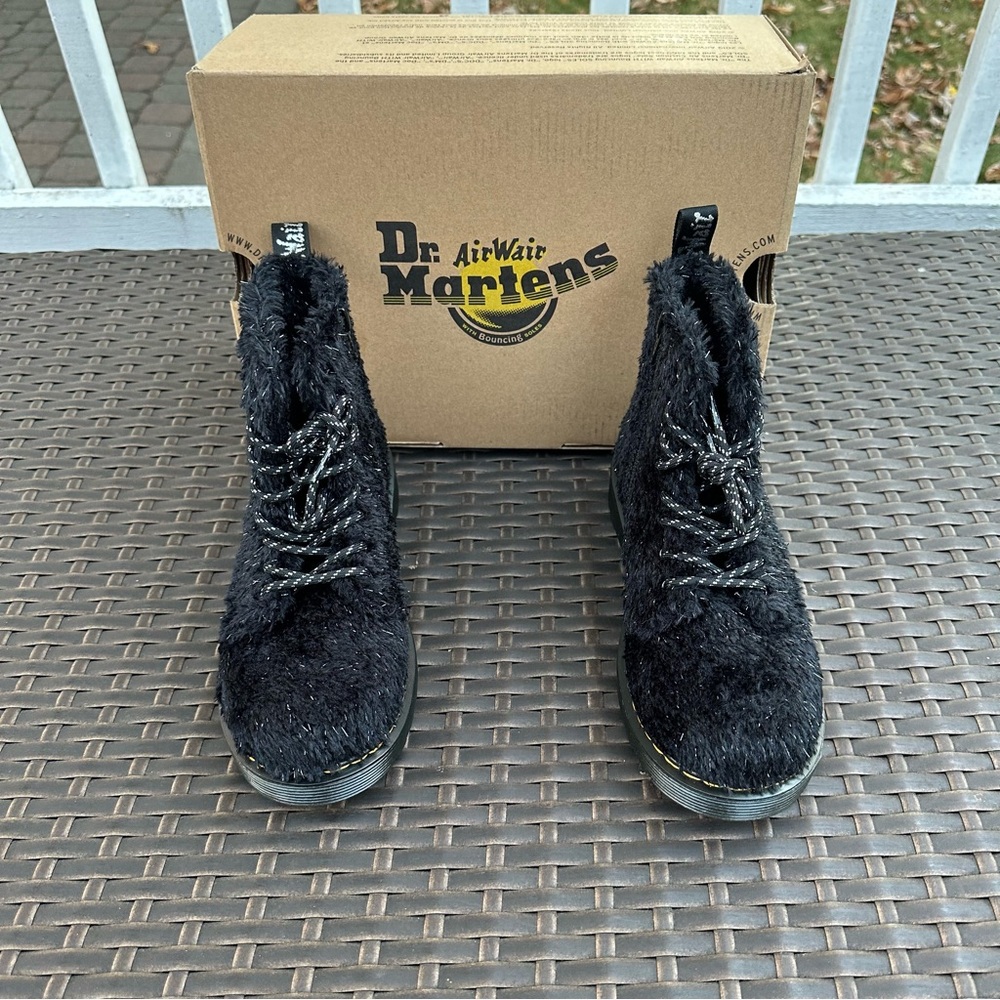 New Dr. Martens 1460 Pascal Black Tinsel Faux Fur Boots Size 3, Youth Kids Shoes